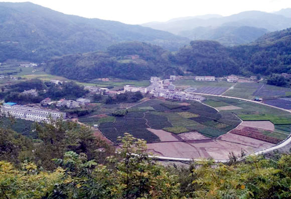 汉滨区财政局助推贫困村建设美丽乡村